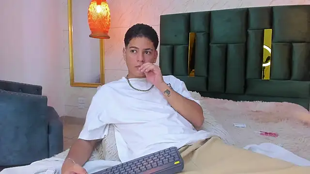 Levy Steve online show from October 19, 2025, 4:35 am