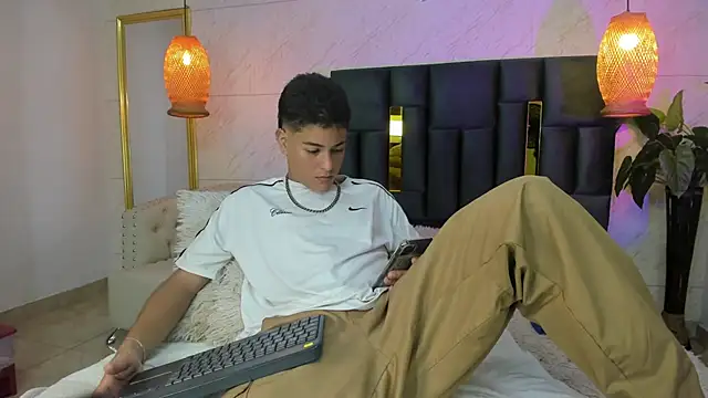 Levy Steve online show from November 23, 2025, 4:12 am