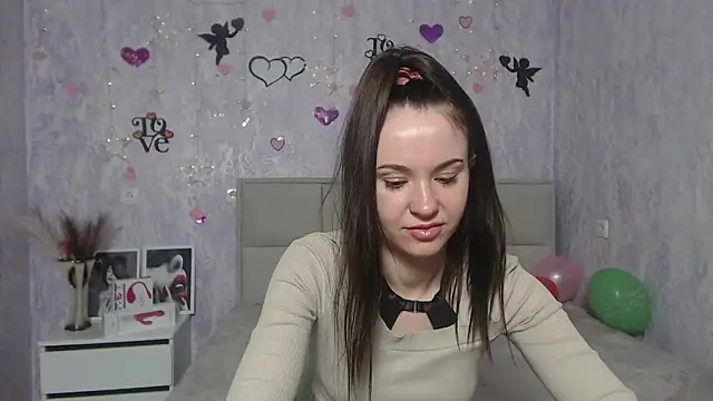 KaraCriegs online show from February 5, 2025, 1:58 am