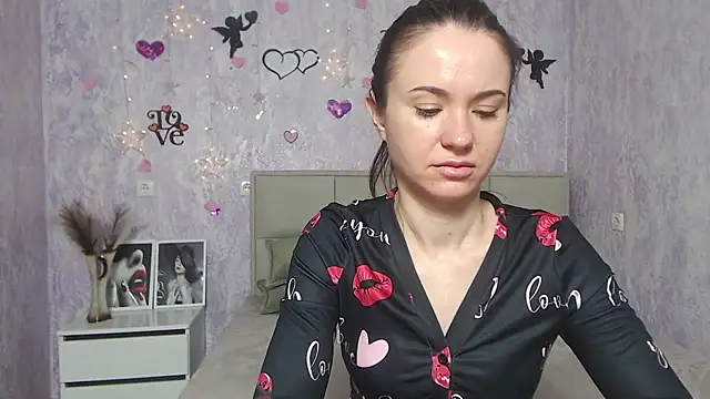 KaraCriegs online show from February 5, 2025, 6:37 pm