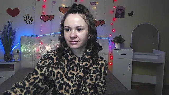 KaraCriegs online show from February 13, 2025, 6:48 pm