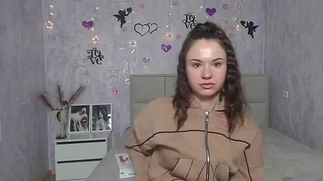 KaraCriegs online show from February 17, 2025, 7:21 pm