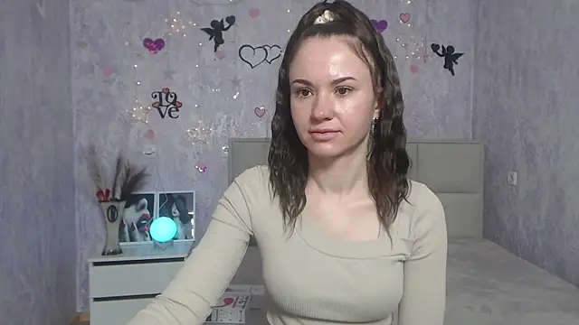 KaraCriegs online show from March 13, 2025, 7:06 pm