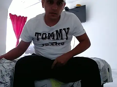 Bamban1419  online show from September 13, 2025, 2:39 pm