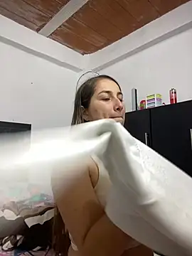 Iris love18 online show from February 20, 2025, 12:57 pm