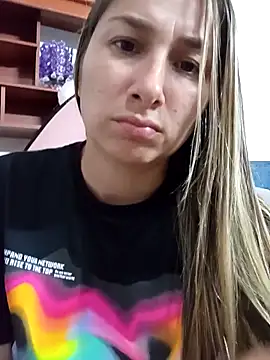 Iris love18 online show from November 18, 2025, 2:06 am