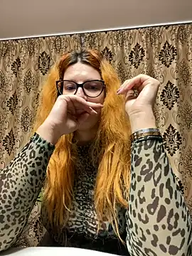 NadiraNoor online show from December 28, 2024, 11:05 pm