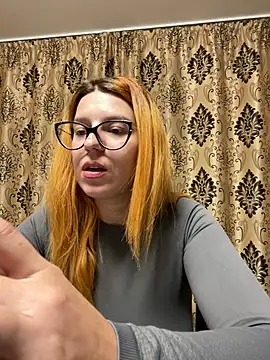 NadiraNoor online show from January 17, 2025, 6:44 pm