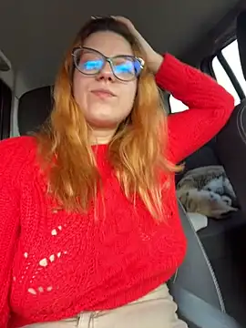 NadiraNoor online show from January 30, 2025, 9:36 am