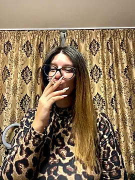 NadiraNoor online show from September 21, 2025, 9:49 pm