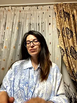 NadiraNoor online show from May 23, 2026, 11:09 pm
