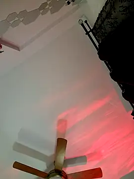 Ina HotX online show from December 8, 2024, 3:35 pm