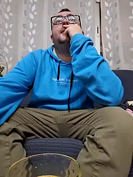 Javier bear online show from January 6, 2026, 9:39 pm