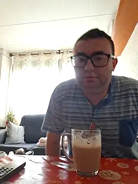 Javier bear online show from April 19, 2026, 8:24 am