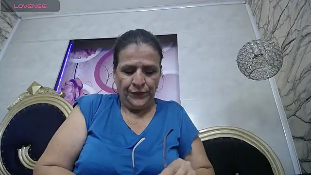 Snapshot of karito_mature17 chatting on June 13, 2026, 11:08 am karito mature17 online show from June 13, 2026, 11:08 am