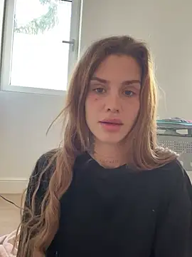 EmiliaCatalina online show from February 28, 2026, 7:15 pm