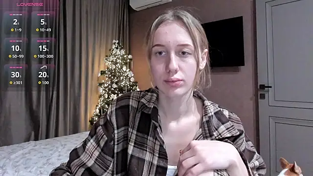 Mika Ray online show from December 17, 2025, 11:44 pm