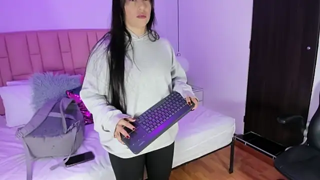 victoria cooper3 online show from January 14, 2026, 11:49 am