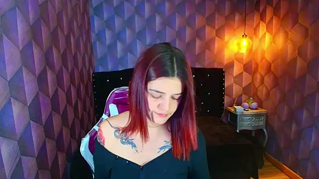 LiaHarryis online show from November 7, 2025, 6:52 pm