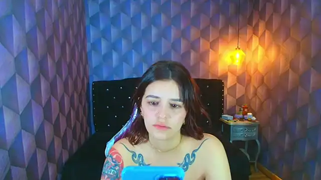 LiaHarryis online show from March 12, 2026, 7:20 pm