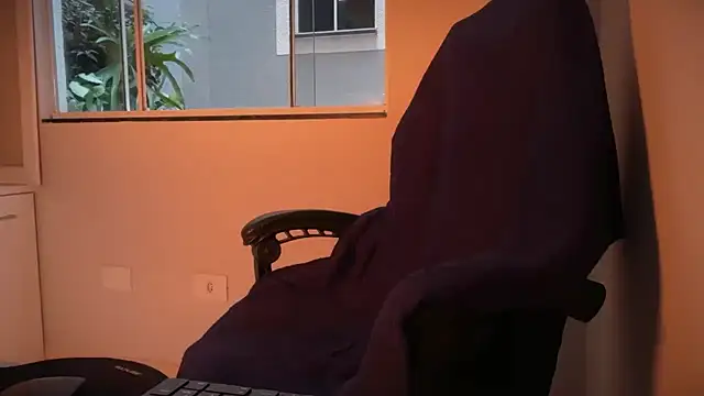 Smoker Ginger online show from July 17, 2026, 7:41 pm