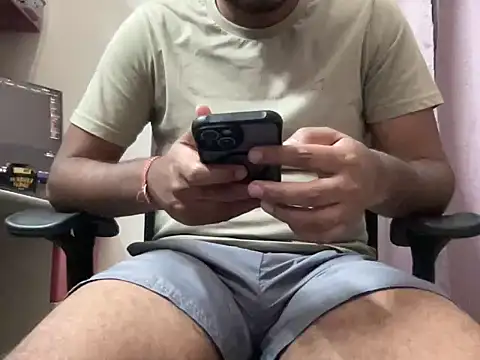 dhruv-sluppy online show from October 27, 2025, 1:37 pm