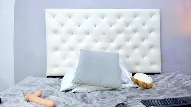 Snapshot of NICOLSKINNY1 chatting on May 7, 2026, 9:20 pm NICOLSKINNY1 online show from May 7, 2026, 9:20 pm