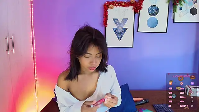 cinnamon kyla online show from December 17, 2024, 6:31 pm