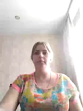 Lady nice cat online show from February 18, 2025, 4:04 am