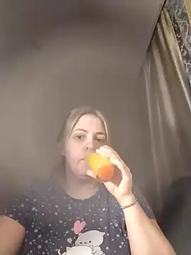 Lady nice cat online show from February 25, 2025, 12:55 pm