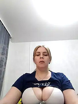 Lady nice cat online show from March 19, 2025, 12:12 pm