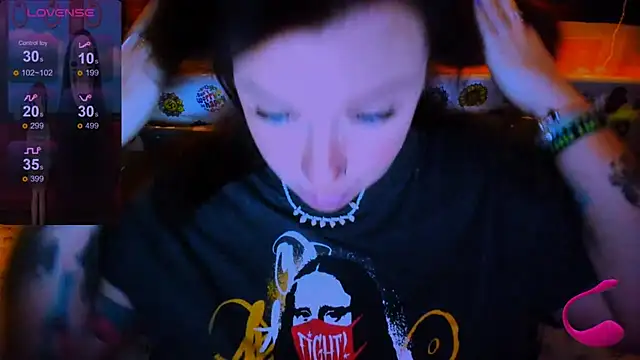 EllieOz online show from February 1, 2025, 3:28 pm