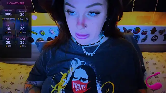 EllieOz online show from March 4, 2025, 3:04 pm