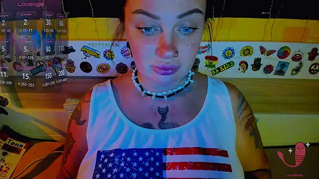 EllieOz online show from November 14, 2025, 3:22 pm