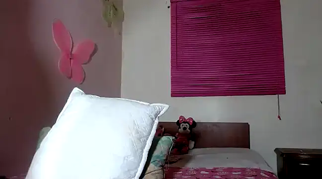 hazisabel online show from December 5, 2024, 2:42 am