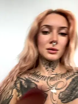 Stella-Kink online show from November 8, 2025, 11:54 am