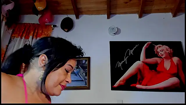 Snapshot of seleneh chatting on September 17, 2025, 11:17 pm seleneh online show from September 17, 2025, 11:17 pm