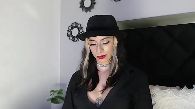 KinaCooper online show from March 14, 2025, 12:21 am