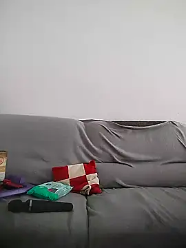 LauraBaby online show from September 22, 2025, 7:54 am