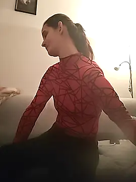 LauraBaby online show from January 6, 2026, 7:28 pm