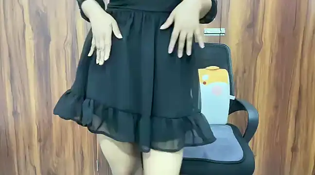 julie 08 online show from March 21, 2025, 8:39 am