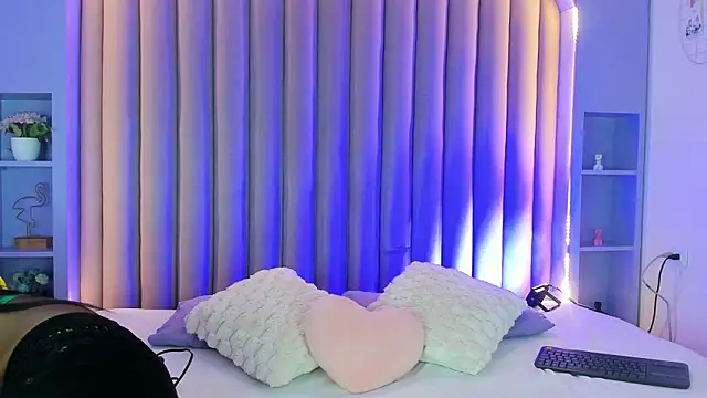 nahomi campbell online show from February 13, 2025, 7:31 pm