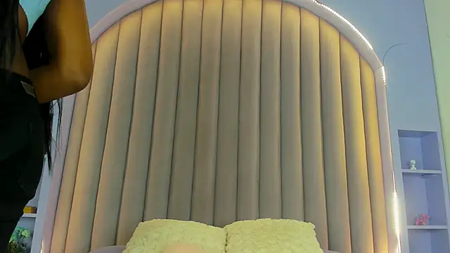 nahomi campbell online show from February 19, 2025, 7:27 pm