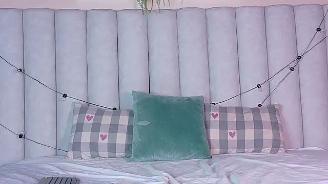 nahomi campbell online show from February 17, 2026, 7:42 pm