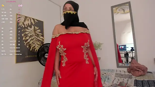 Amina hafsa online show from March 17, 2026, 8:01 pm