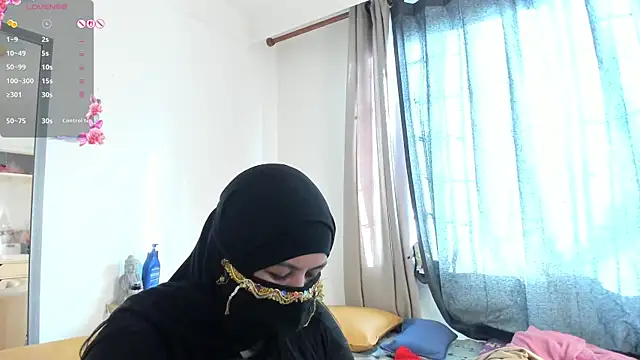 Snapshot of Amina_hafsa chatting on June 12, 2026, 9:25 pm Amina hafsa online show from June 12, 2026, 9:25 pm