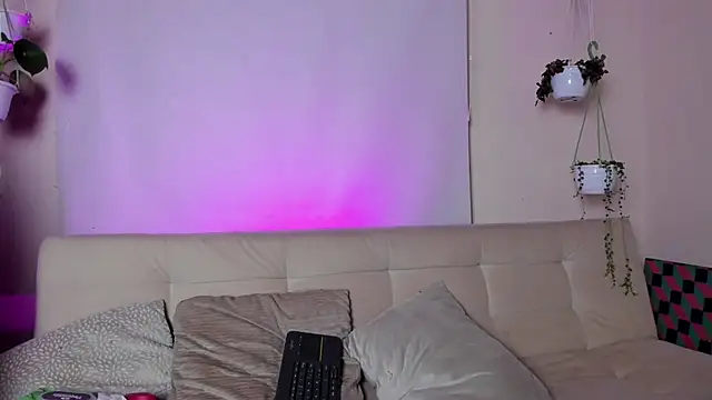 Snapshot of roselinedior chatting on January 31, 2025, 1:45 pm roselinedior online show from January 31, 2025, 1:45 pm