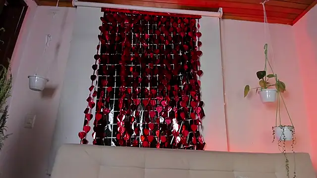 Snapshot of roselinedior chatting on February 12, 2025, 4:22 pm roselinedior online show from February 12, 2025, 4:22 pm