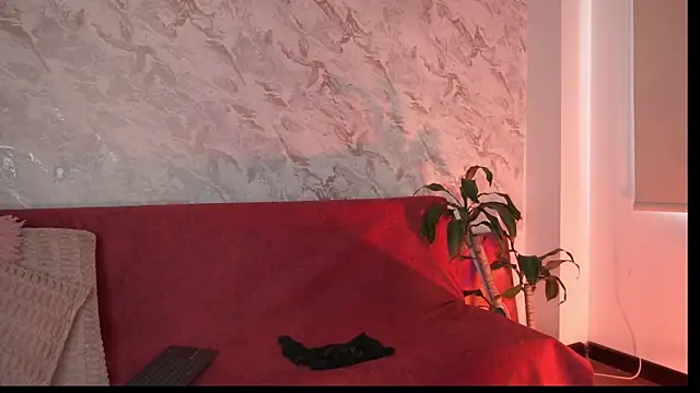 Snapshot of roselinedior chatting on September 20, 2025, 2:51 pm roselinedior online show from September 20, 2025, 2:51 pm