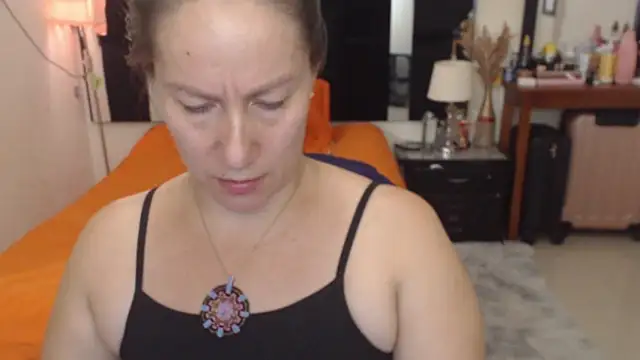 CATRINA-83 online show from November 7, 2025, 9:37 pm